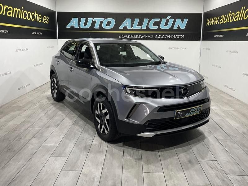 Gris / plata Usado 2023 Opel Mokka SUV | 17.399 € (Precio justo) - Imagen 1/4
