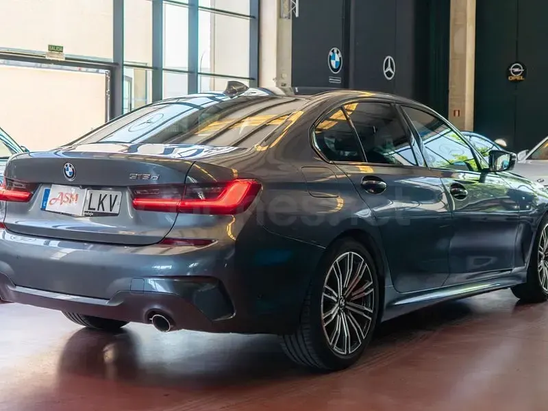 Usado BMW 318 Shadowline 150 CV (110 kW) 2020 Gris / plata Berlina