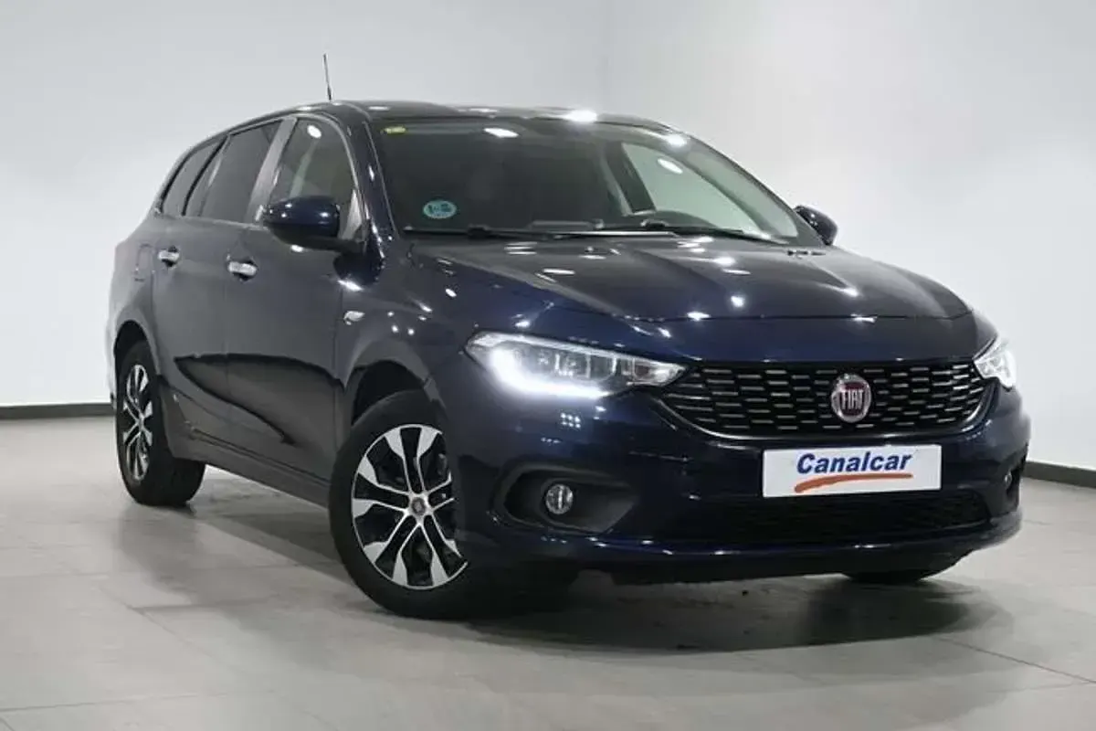 Usado Fiat Tipo Lounge 95 CV (69 kW) 2020 Azul Utilitario