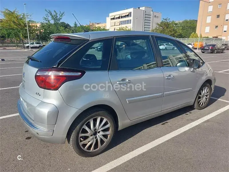 Usado Citroën C4 Picasso Exclusive 112 CV (82 kW) 2010 Gris / plata Monovolumen