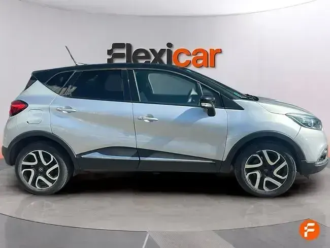 Usado Renault Captur Intens 90 CV (66 kW) 2017 Gris SUV