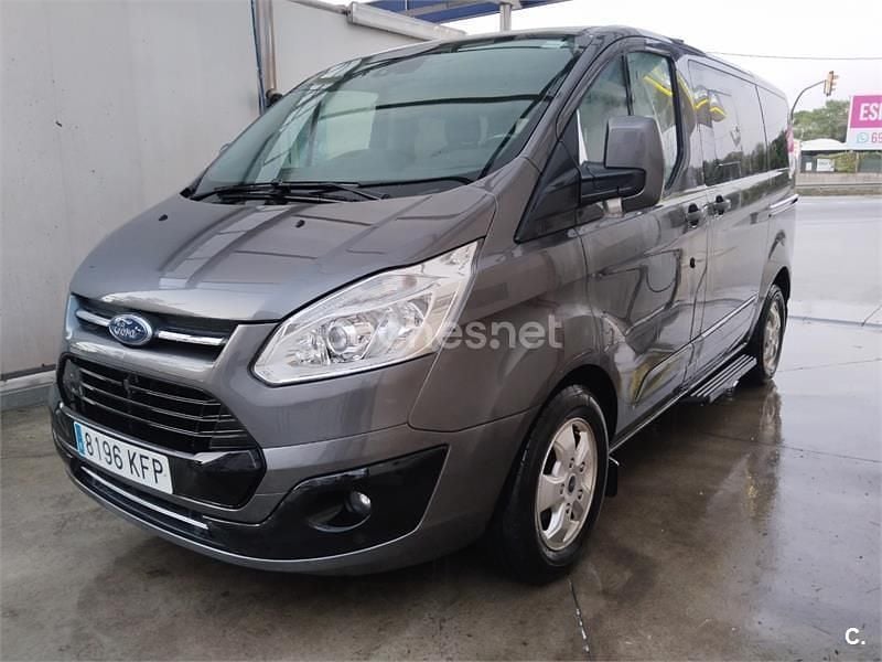 Usado Ford Tourneo Titanium 170 CV (125 kW) 2017 Gris / plata Monovolumen