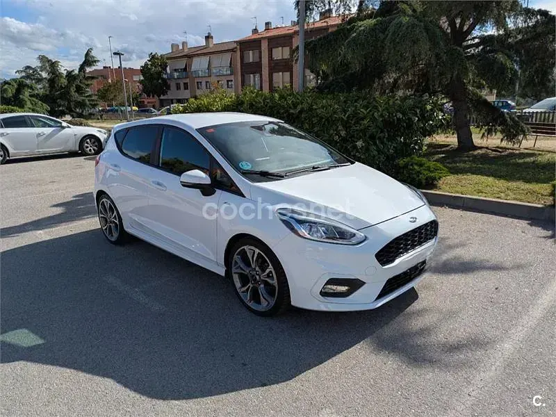 Usado Ford Fiesta ST-Line 125 CV (91 kW) 2017 Blanco Utilitario