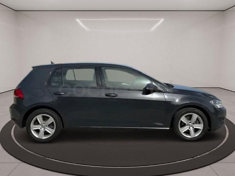Usado VW Golf VII Advance 140 CV (102 kW) 2013 Gris / plata Berlina