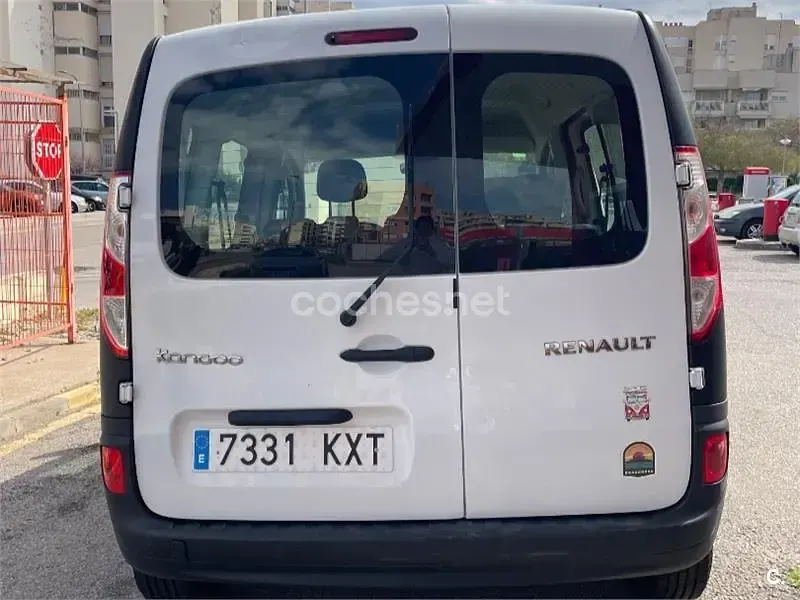 Usado Renault Kangoo 75 CV (55 kW) 2019 Blanco Monovolumen