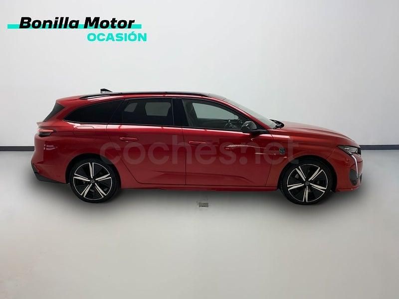 Usado Peugeot 308 SW GT 130 CV (95 kW) 2022 Rojo Familiar