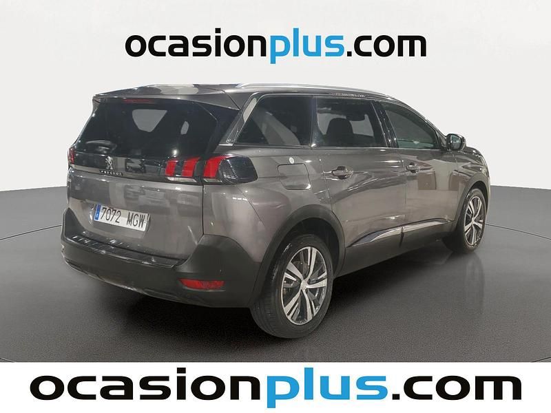 Usado Peugeot 5008 Allure 131 HP (96 kW) 2023 Cinzento SUV