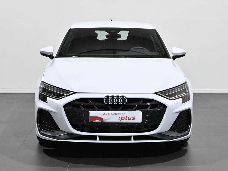 Usado Audi A3 Sportback e-tron S-Line 204 CV (150 kW) 2025 Blanco Utilitario