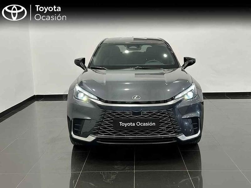 Usado Lexus LBX 136 CV (100 kW) 2024 Gris / plata SUV