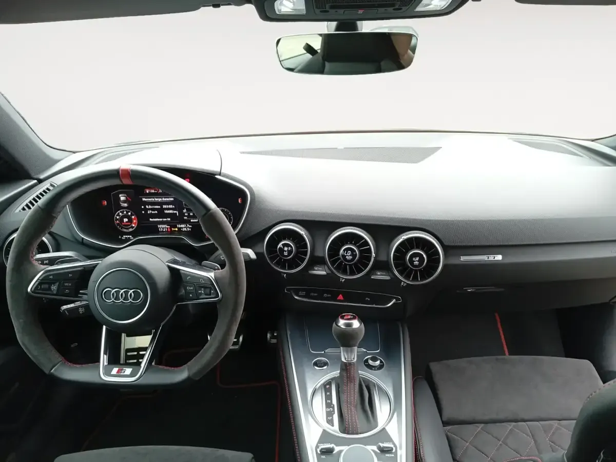 Usado Audi TT 197 CV (144 kW) 2023 Azul Utilitario