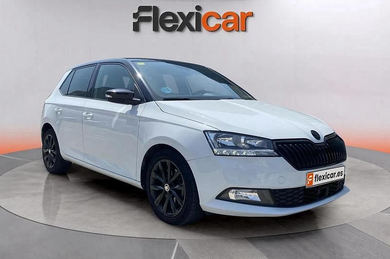 Blanco Usado 2020 Skoda Fabia Utilitario | 11.760 € (Un poco caro) - Imagen 1/4