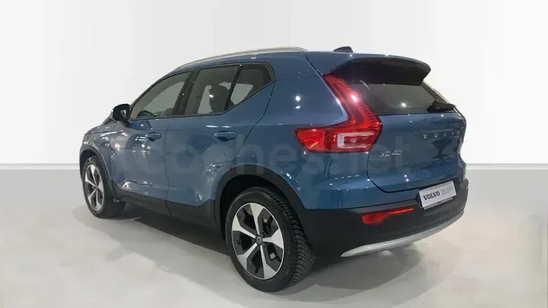 Usado Volvo XC40 Core 163 CV (119 kW) 2023 Azul SUV