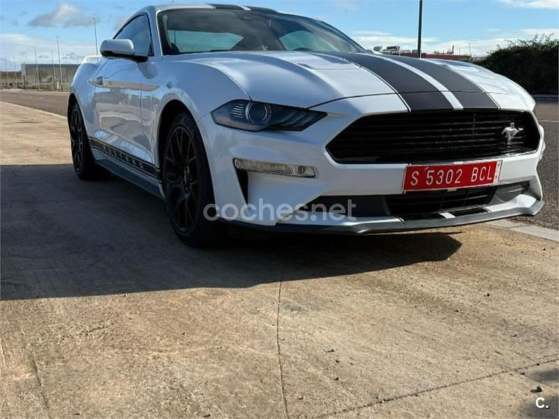 Usado Ford Mustang Fastback 291 CV (214 kW) 2019 Blanco Coupe