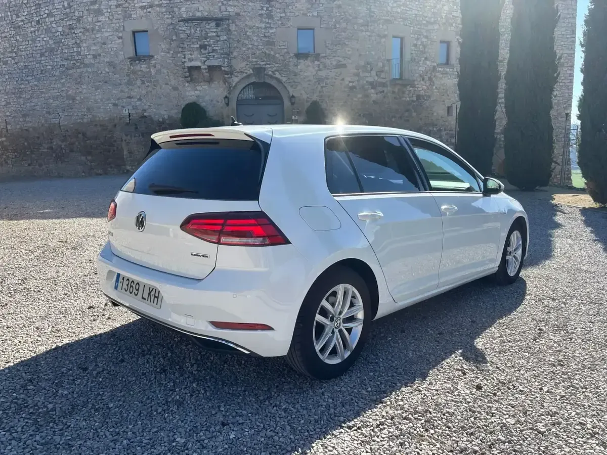 Usado VW Golf VII Edition 130 CV (95 kW) 2020 Blanco