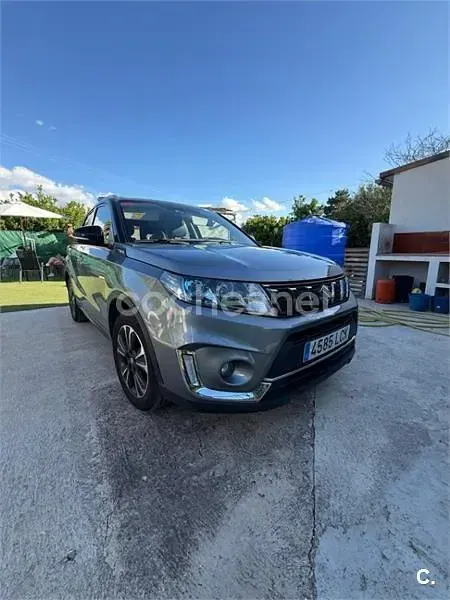 Usado Suzuki Vitara GLX 140 CV (102 kW) 2019 Gris / plata SUV