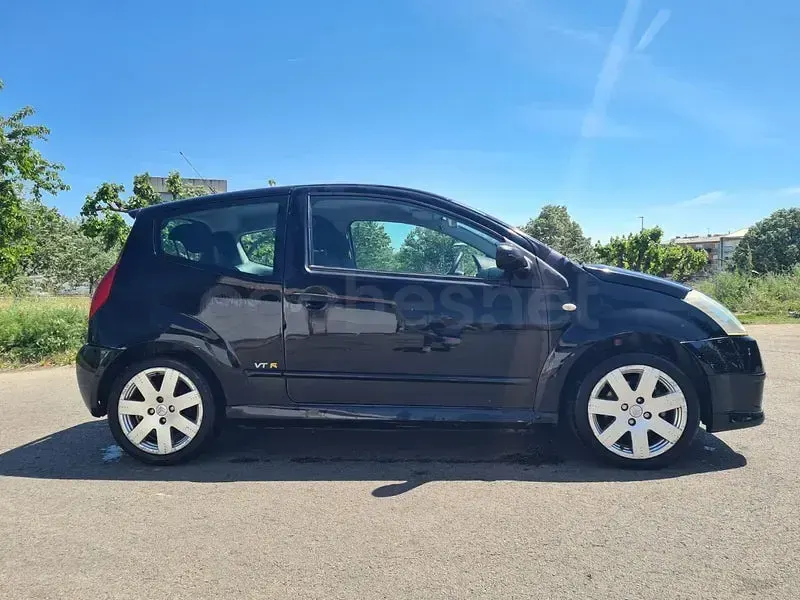 Usado Citroën C2 VTR Sport 110 CV (80 kW) 2005 Negro Utilitario