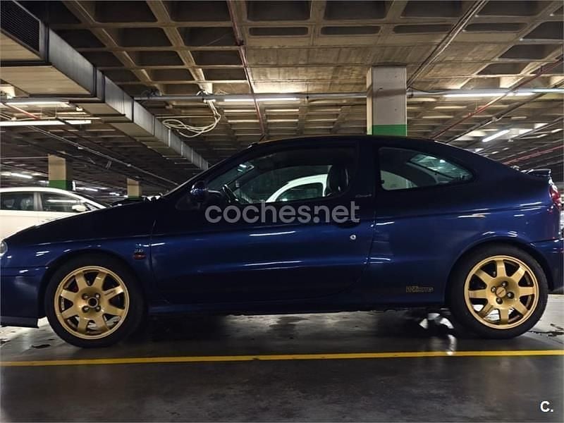 Usado Renault Mégane Coupé Dynamique 140 CV (102 kW) 2002 Azul Coupe