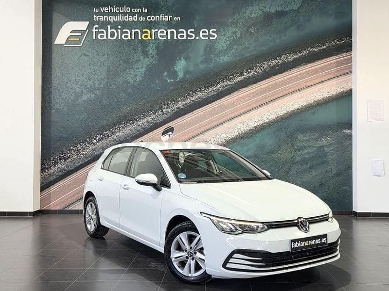 Usado VW Golf VIII Life 115 CV (84 kW) 2021 Blanco Berlina