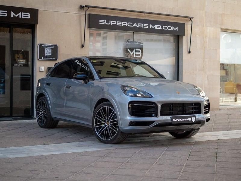 Usado Porsche Cayenne 462 CV (339 kW) 2020 Gris / plata SUV