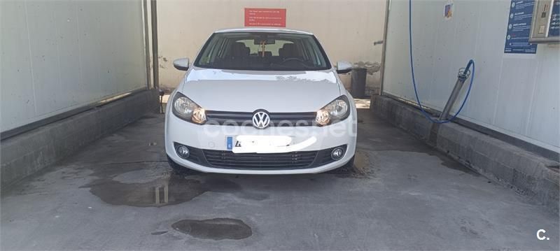 Blanco Usado 2011 VW Golf VI Berlina | 7499 € (Precio justo) - Imagen 1/4