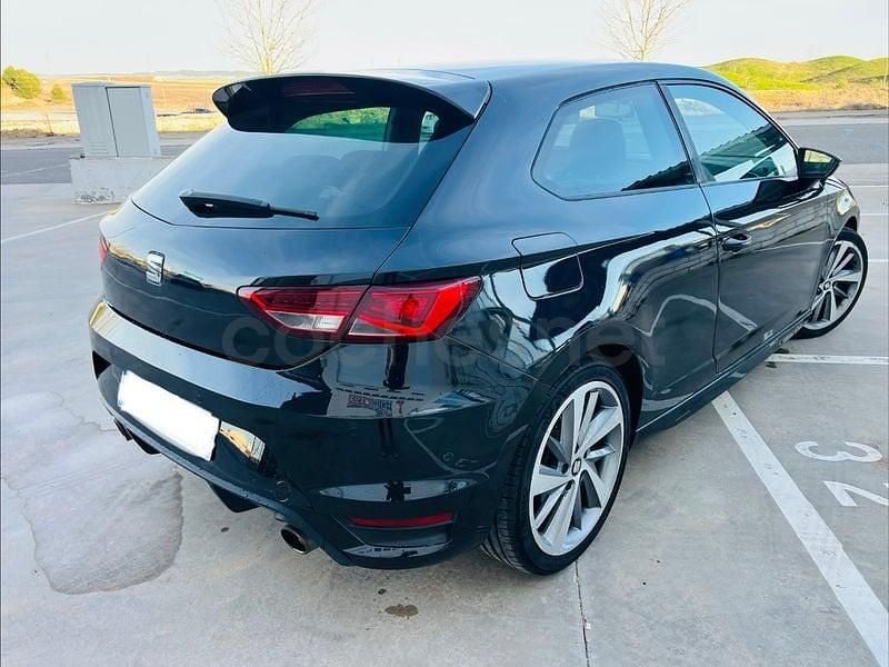 Usado Seat Leon FR 184 CV (135 kW) 2014 Negro Berlina