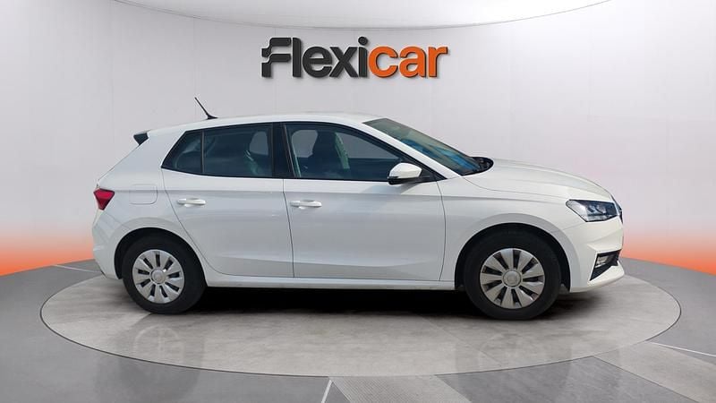 Usado Skoda Fabia 80 CV (58 kW) 2025 Blanco Utilitario