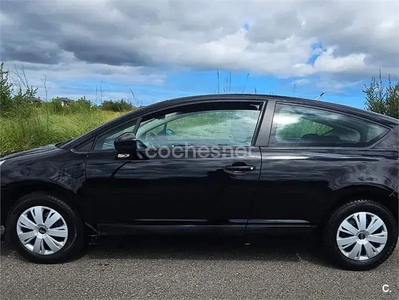 Usado Citroën C4 90 CV (66 kW) 2010 Negro Berlina