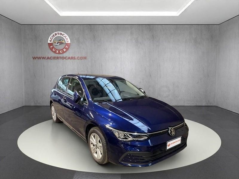 Usado VW Golf VIII Life 131 CV (96 kW) 2021 Azul Berlina