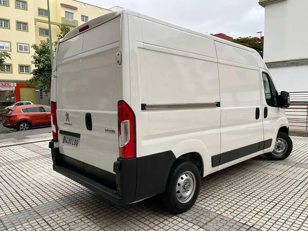 Usado Peugeot Boxer 140 CV (102 kW) 2018 Blanco Van