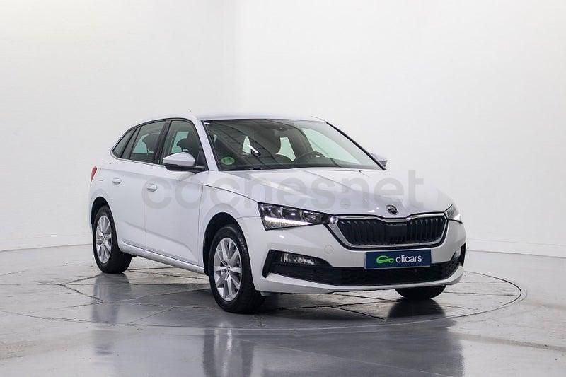 Usado Skoda 110 R Ambition 110 CV (80 kW) 2022 Blanco Berlina