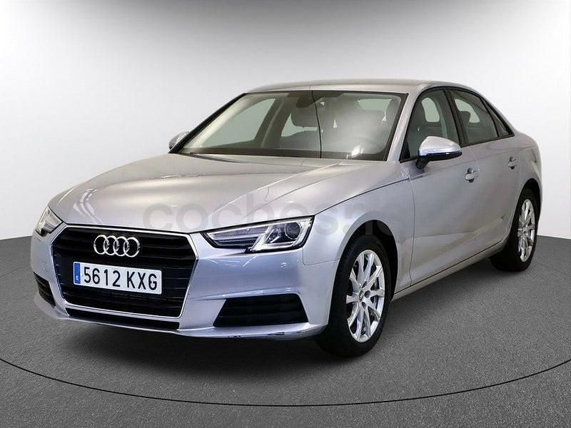 Usado Audi A4 Advanced Plus 150 CV (110 kW) 2019 Gris / plata Berlina