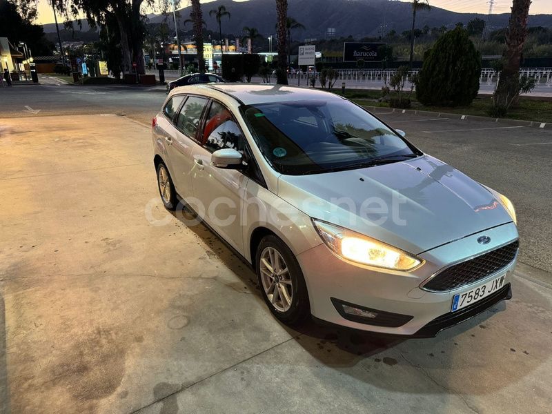Gris / plata Usado 2017 Ford Focus Trend Familiar | 9500 € (Buen precio) - Imagen 1/4