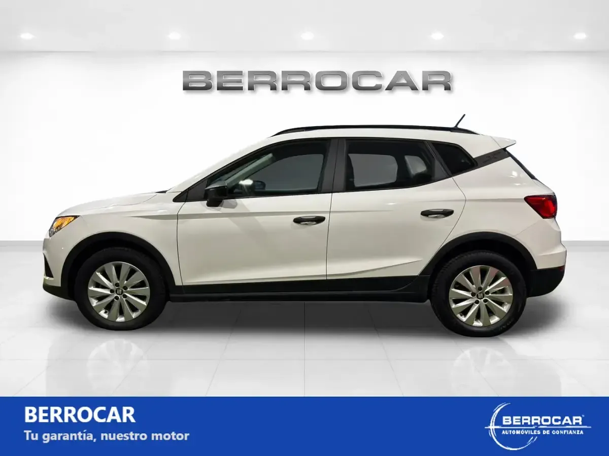 Usado Seat Arona Ecomotive 95 CV (69 kW) 2020 Blanco SUV