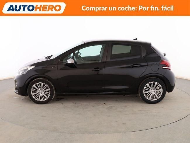 Usado Peugeot 208 Signature Sky 82 CV (60 kW) 2019 Negro Utilitario