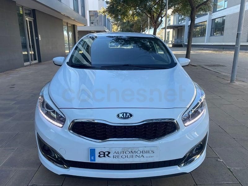 Usado Kia ProCeed 120 CV (88 kW) 2016 Blanco Utilitario