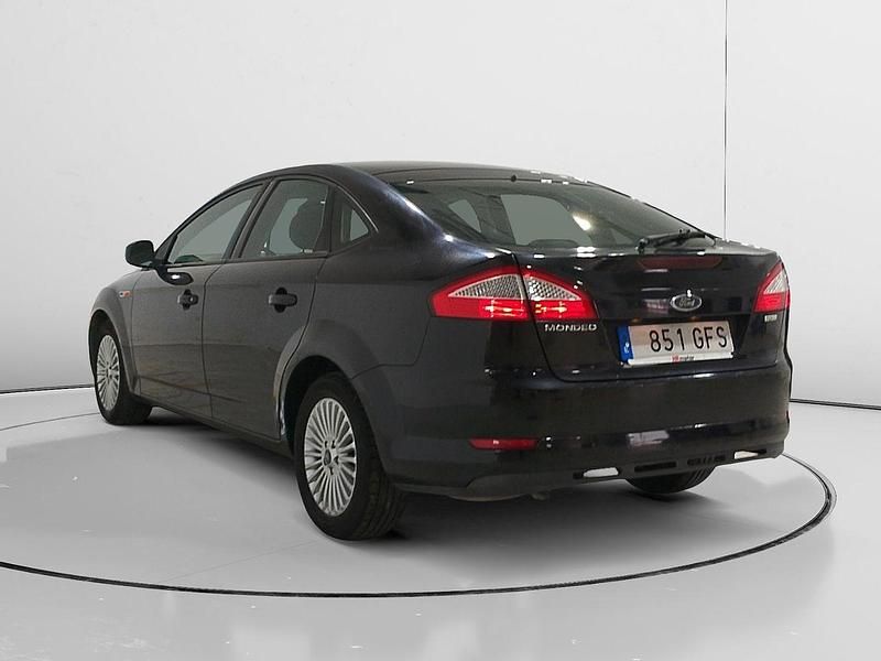 Usado Ford Mondeo Trend 126 CV (92 kW) 2008 Negro Berlina