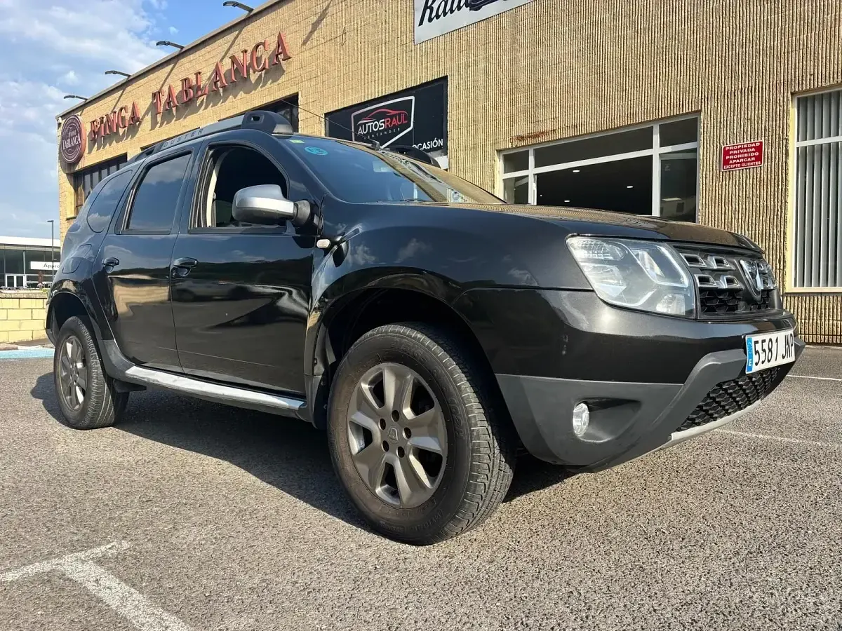 Usado Dacia Duster Ambiance 110 CV (80 kW) 2016 Negro SUV