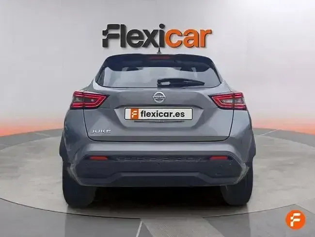 Usado Nissan Juke N-Connecta 114 CV (83 kW) 2021 Gris SUV