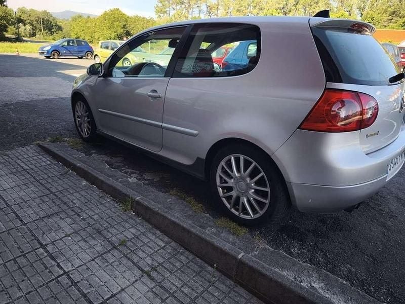 Usado VW Golf V GT 170 CV (125 kW) 2007 Gris Utilitario