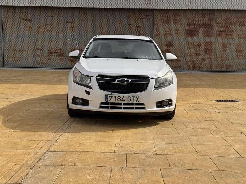 Usado Chevrolet Cruze LS 150 CV (110 kW) 2010 Blanco Utilitario