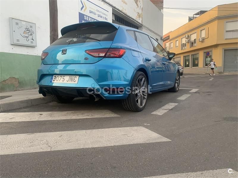 Usado Seat Leon FR 150 CV (110 kW) 2016 Azul Berlina