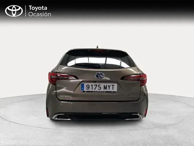 Usado Toyota Corolla Active 140 CV (102 kW) 2025 Marrón Familiar