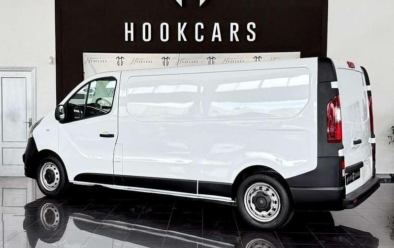 Usado Opel Vivaro Expression 94 CV (69 kW) 2017 Blanco Monovolumen