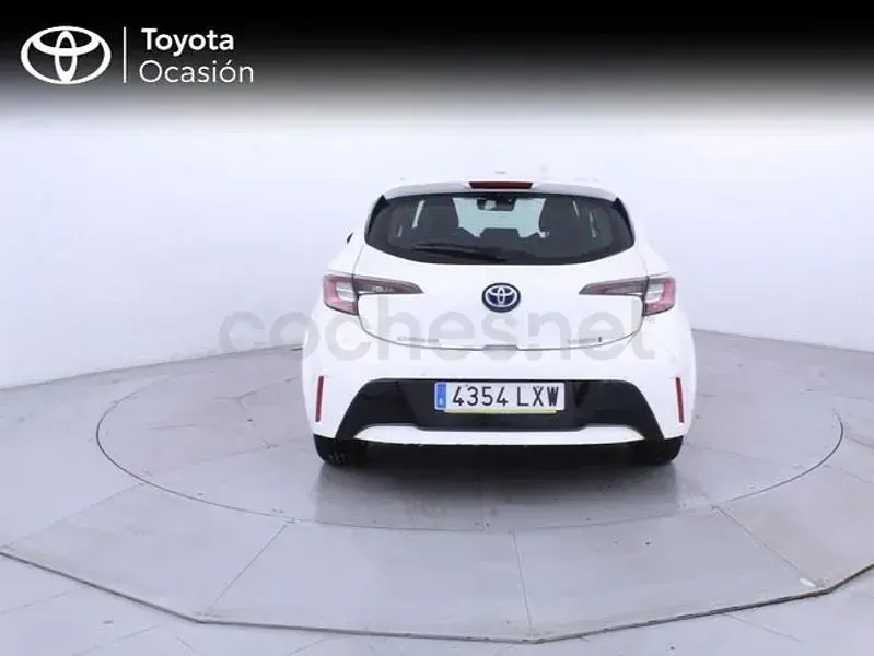 Usado Toyota Corolla Active 122 CV (89 kW) 2022 Blanco Berlina
