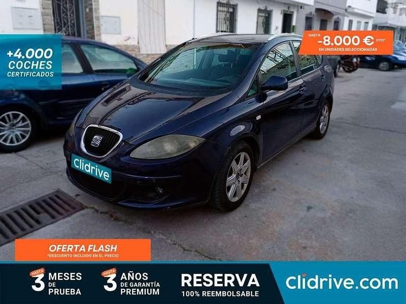 Usado Seat Altea Ecomotive 105 CV (77 kW) 2008 Azul Monovolumen