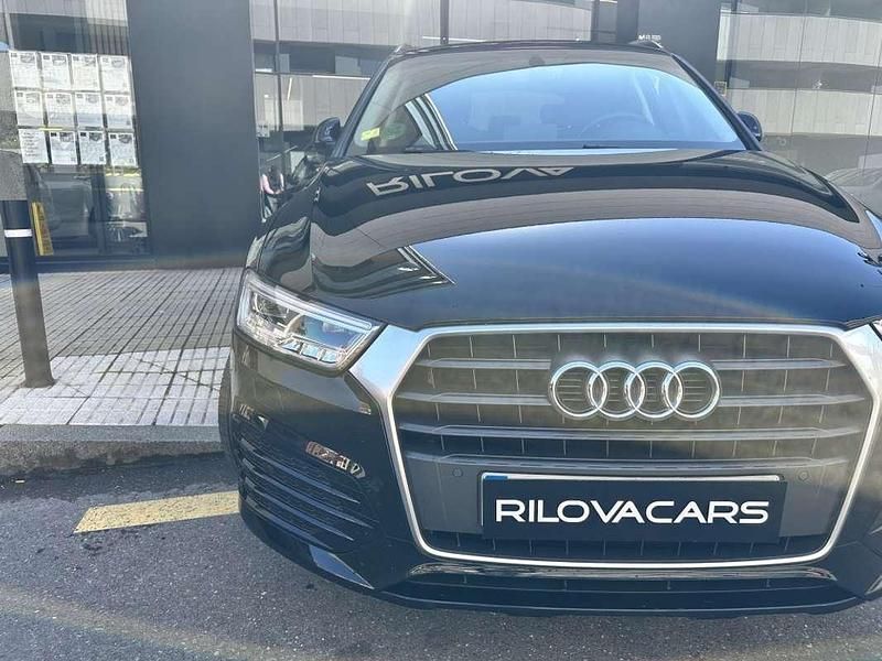 Usado Audi Q3 Attraction 150 CV (110 kW) 2018 Negro SUV