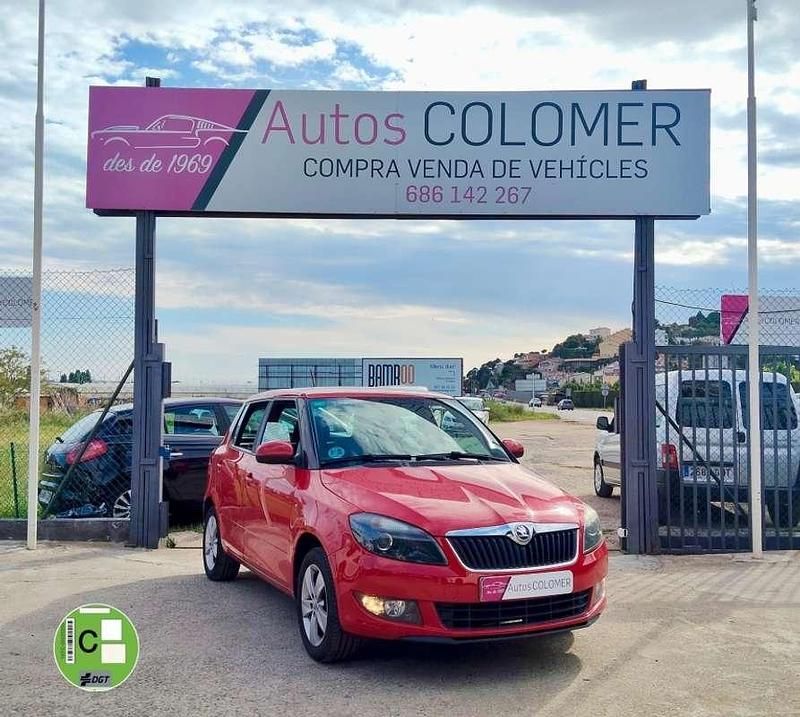 Usado Skoda Fabia 69 CV (50 kW) 2014 Rojo Utilitario