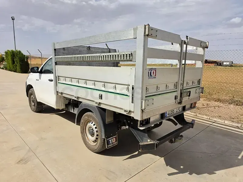Usado Toyota HiLux 150 CV (110 kW) 2021 Blanco Pickup/Camioneta