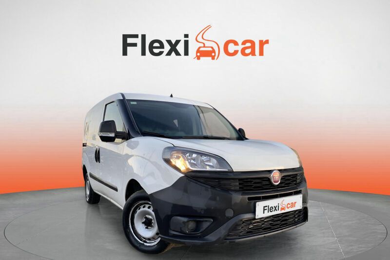 Blanco Usado 2018 Fiat Doblò Easy Monovolumen | 7490 € (Buen precio) - Imagen 1/4