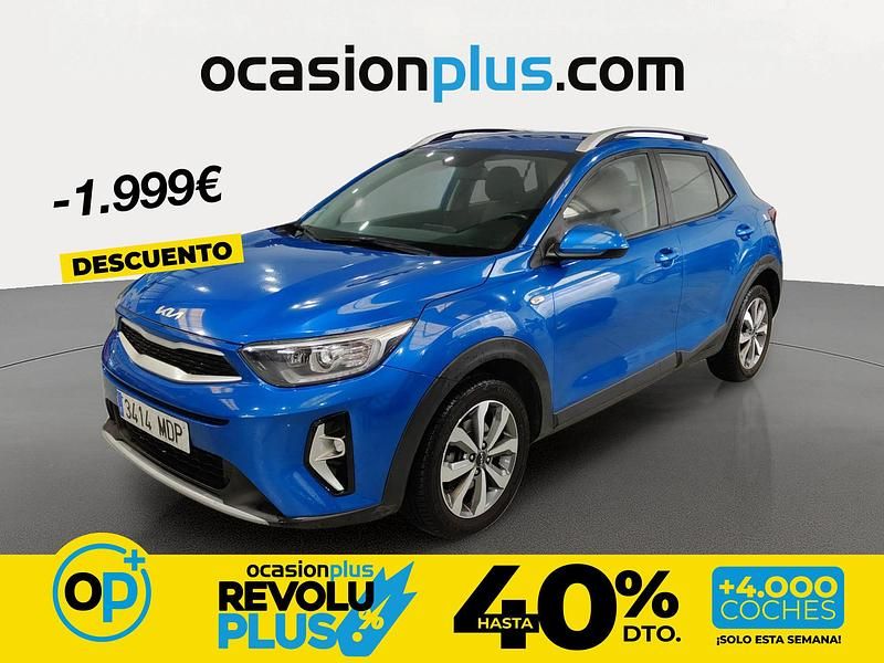 Usado Kia Stonic 84 CV (61 kW) 2023 Azul SUV